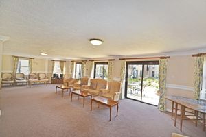 RESIDENTS LOUNGE- click for photo gallery